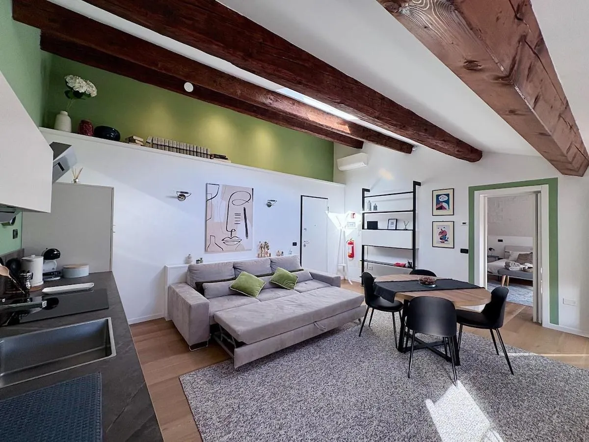 The New Place فيرّارا